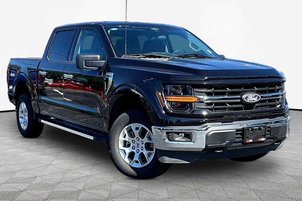 Used 2025 Ford F150 XLT w/ Equipment Group 301A Standard AWD/4WD image 3