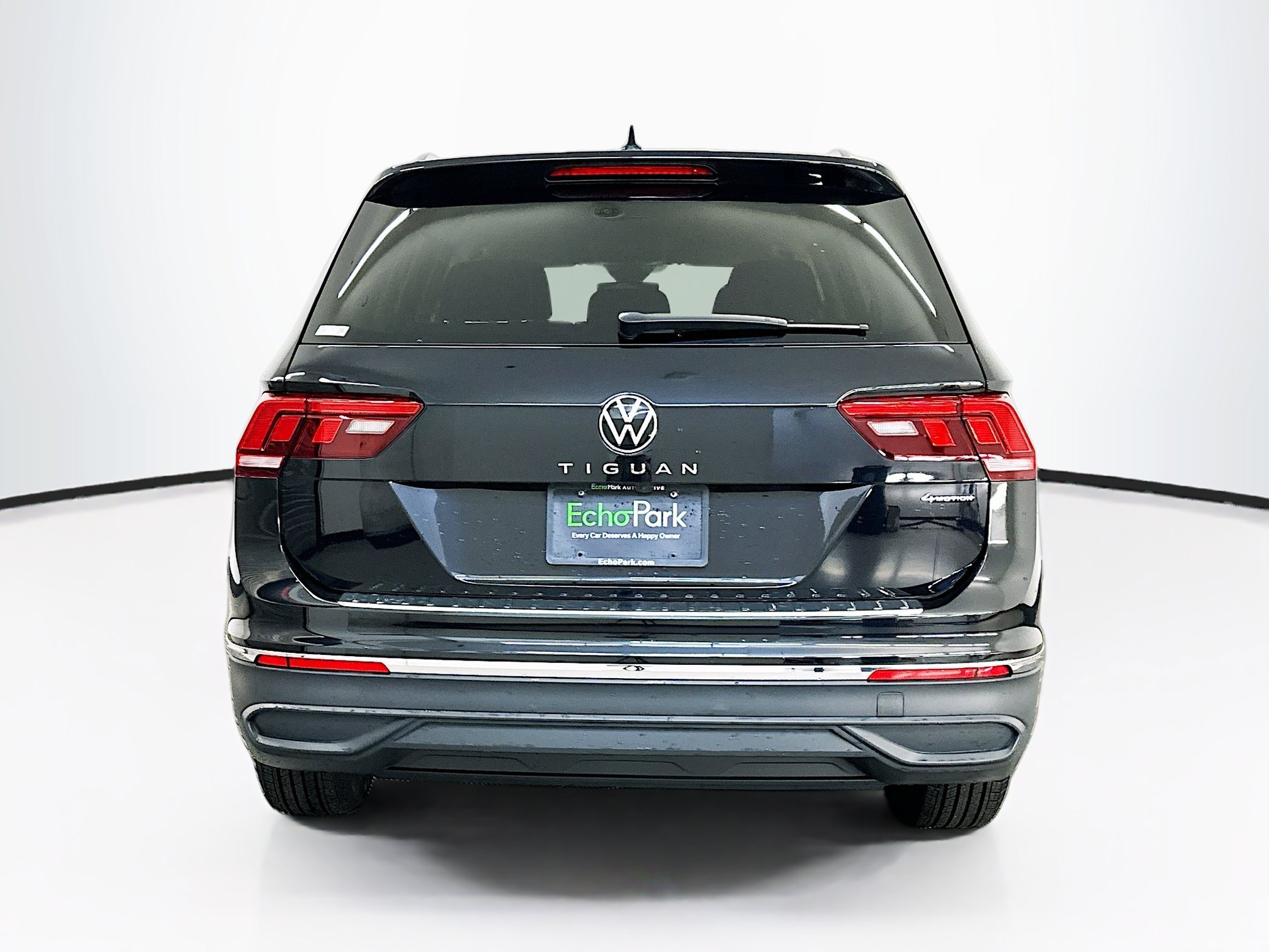 Used 2024 Volkswagen Tiguan S AWD/4WD image 7