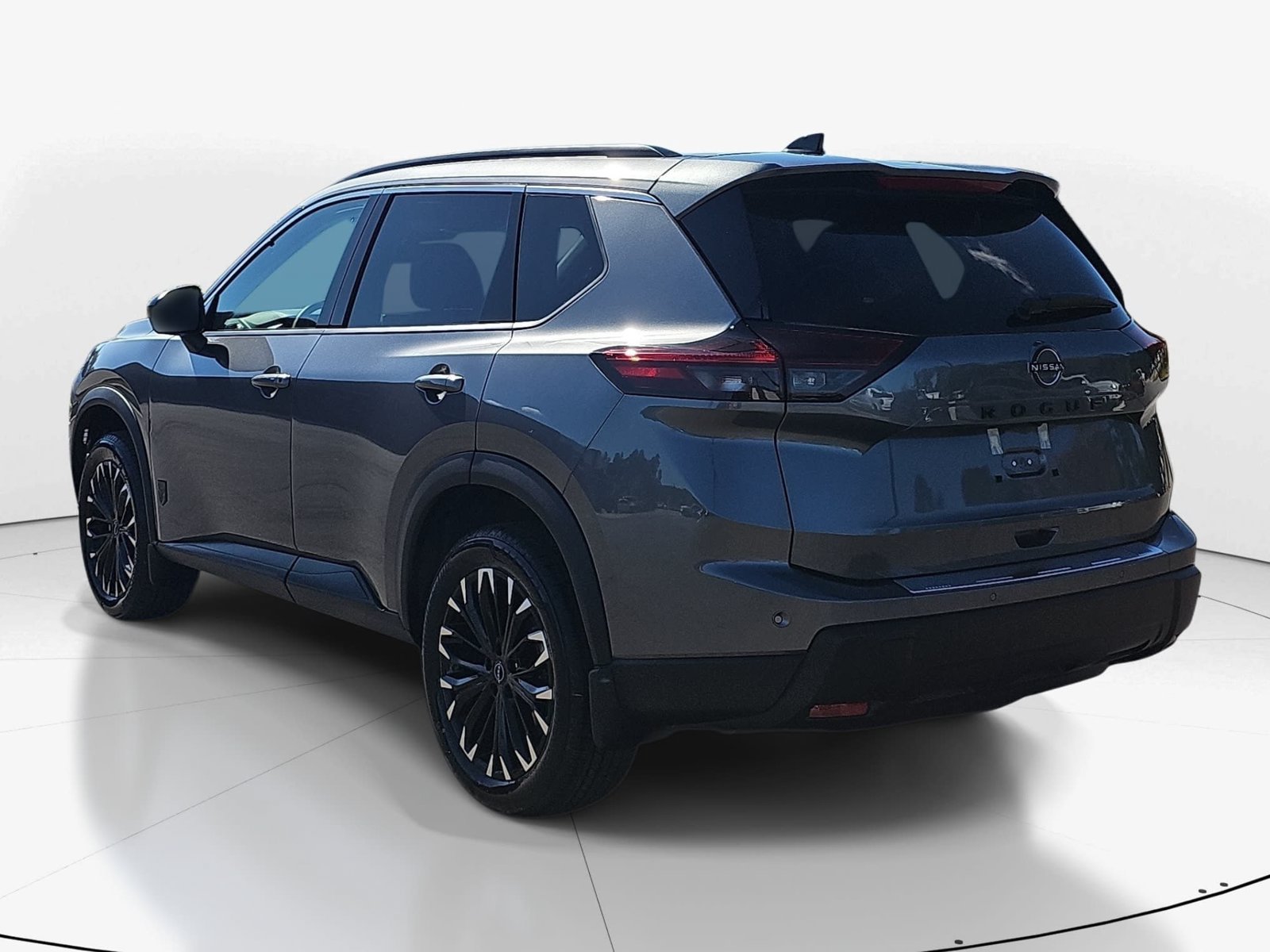 New 2027 Nissan Rogue Dark Armor FWD image 8