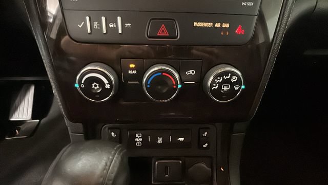 Used 2017 Chevrolet Traverse LT w/ Style and Technology Package AWD/4WD image 21
