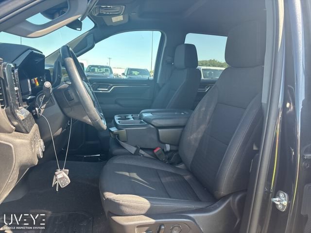 Used 2023 Chevrolet Silverado 1500 LT AWD/4WD image 6