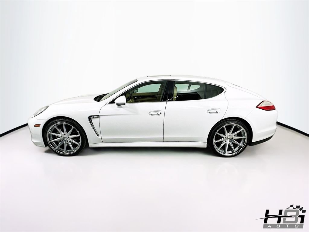 Used 2013 Porsche Panamera 4S image 9