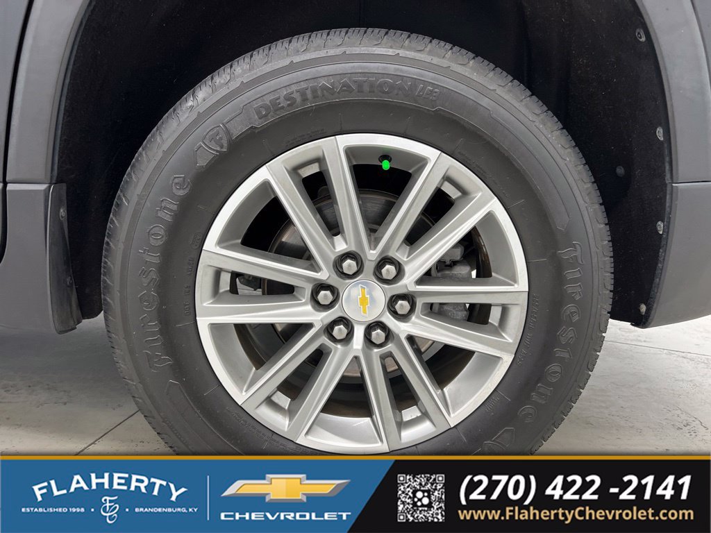 Used 2022 Chevrolet Traverse LT FWD image 19