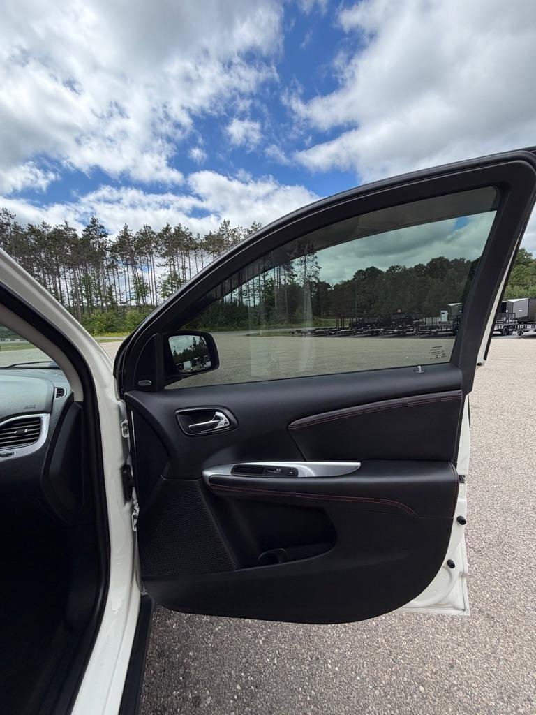 Used 2019 Dodge Journey GT w/ Driver Convenience Group AWD/4WD image 18