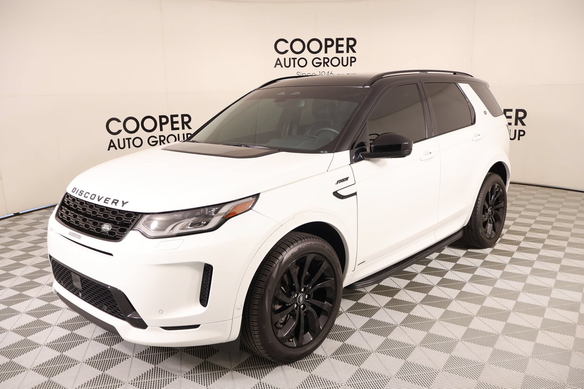 Used 2021 Land Rover Discovery Sport SE R-Dynamic AWD/4WD image 10