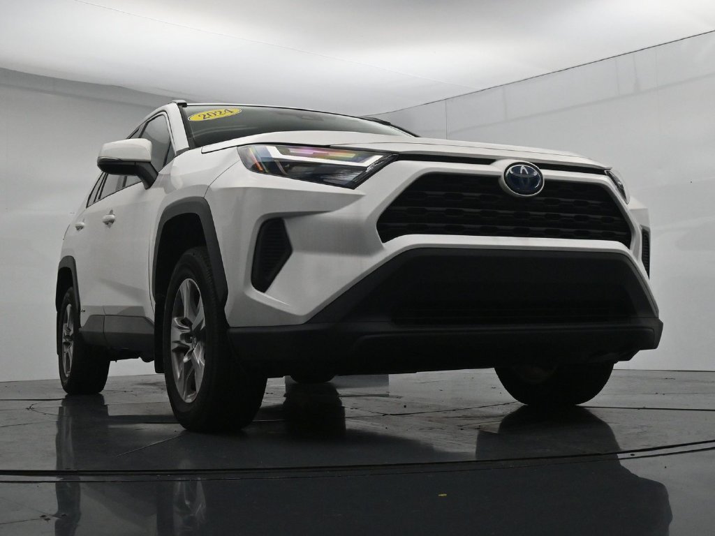 Used 2024 Toyota RAV4 XLE w/ Convenience Package AWD/4WD image 18