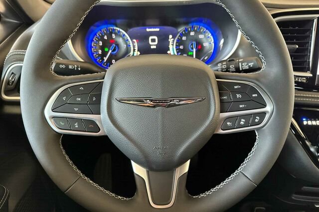 New 2026 Chrysler Pacifica Select image 21