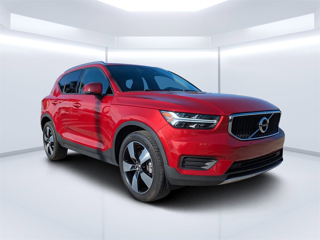 Used 2020 Volvo XC40 T5 Momentum w/ Protection Package Premier