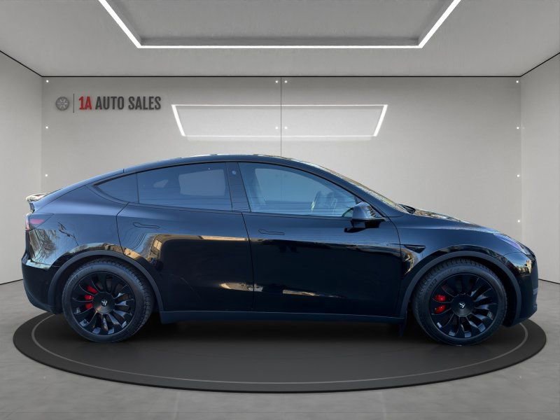 Used 2021 Tesla Model Y Performance image 6