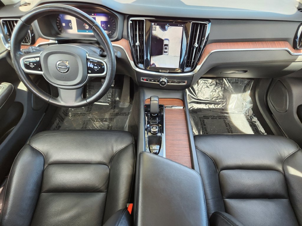 Used 2024 Volvo S60 B5 Plus AWD/4WD image 16