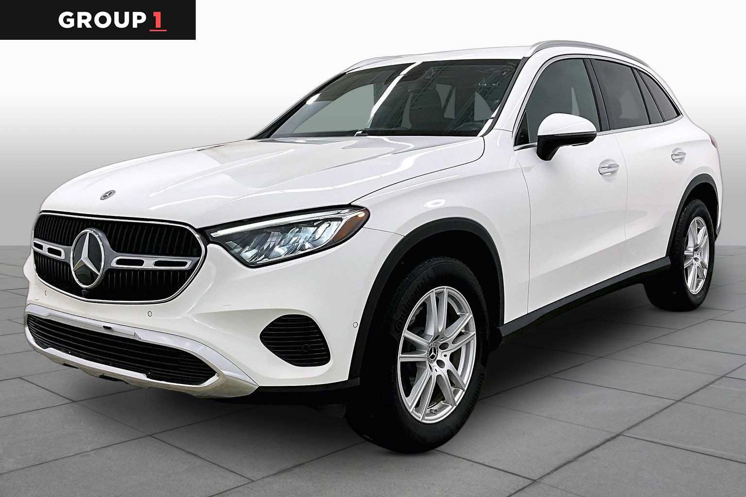 Used 2025 Mercedes-Benz GLC 300 4MATIC image 1