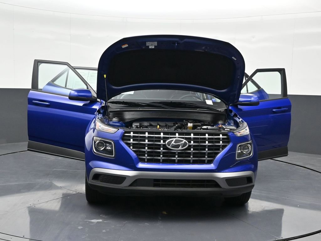 Used 2023 Hyundai Venue Limited image 42