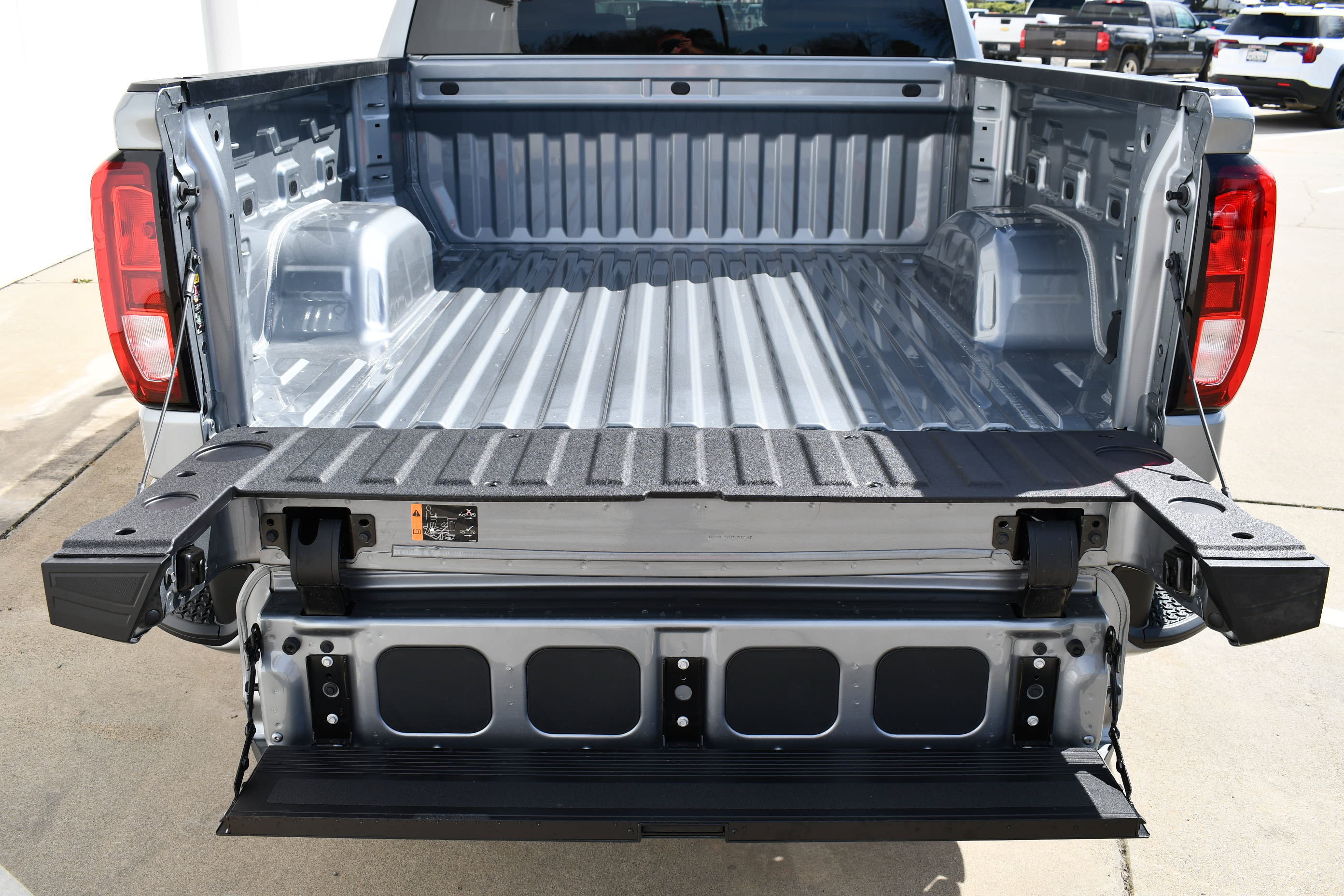 Used 2026 GMC Sierra 1500 Elevation AWD/4WD image 7