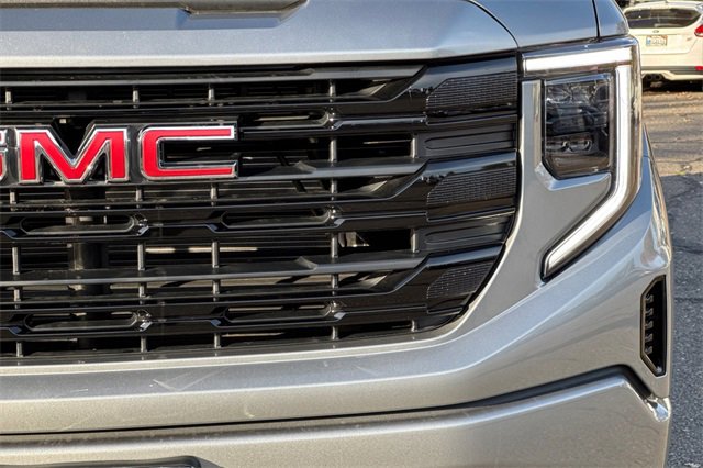 Used 2025 GMC Sierra 1500 Elevation image 53