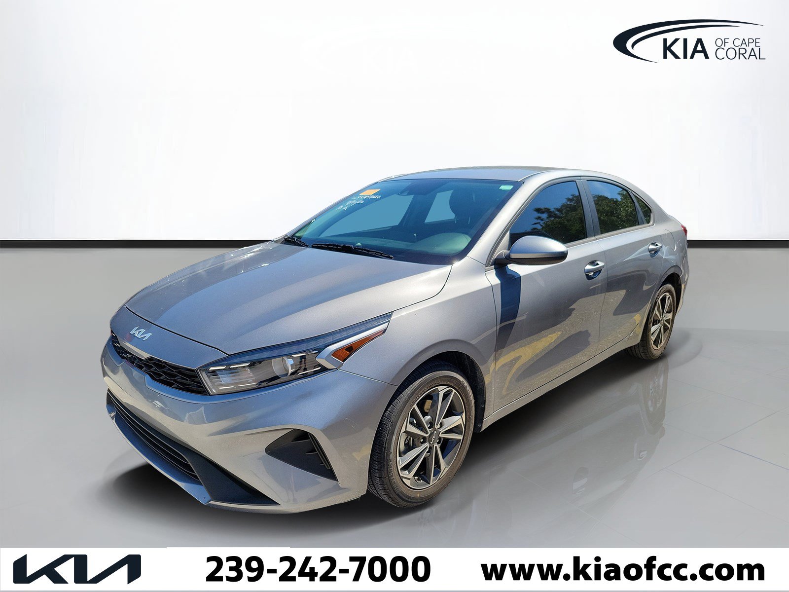 Certified 2024 Kia Forte LXS FWD image 3