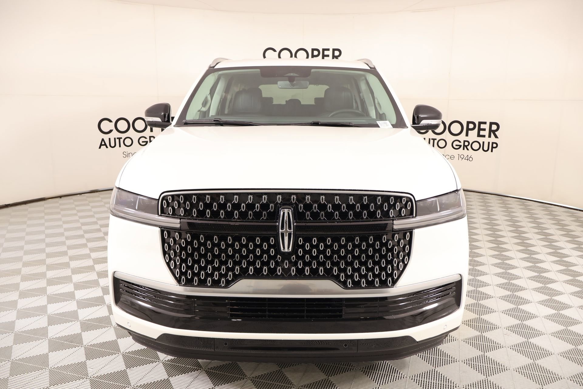 New 2026 Lincoln Navigator L Premier AWD/4WD image 9