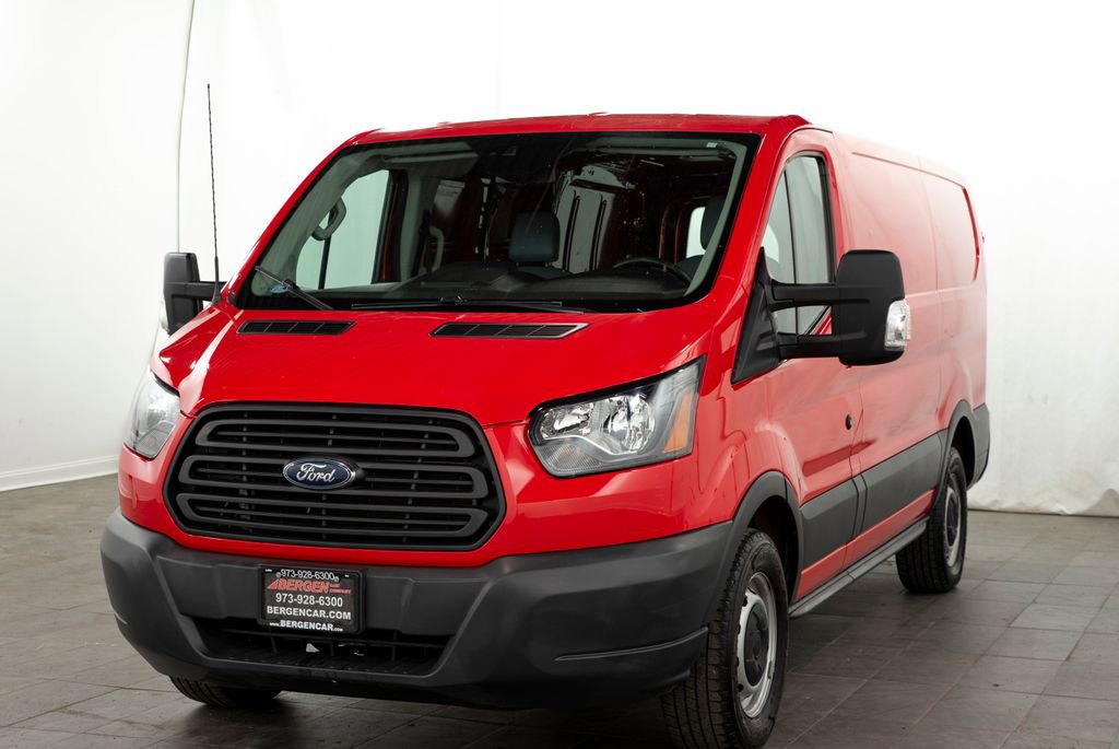 Used 2018 Ford Transit 150 130 Low Roof RWD image 4