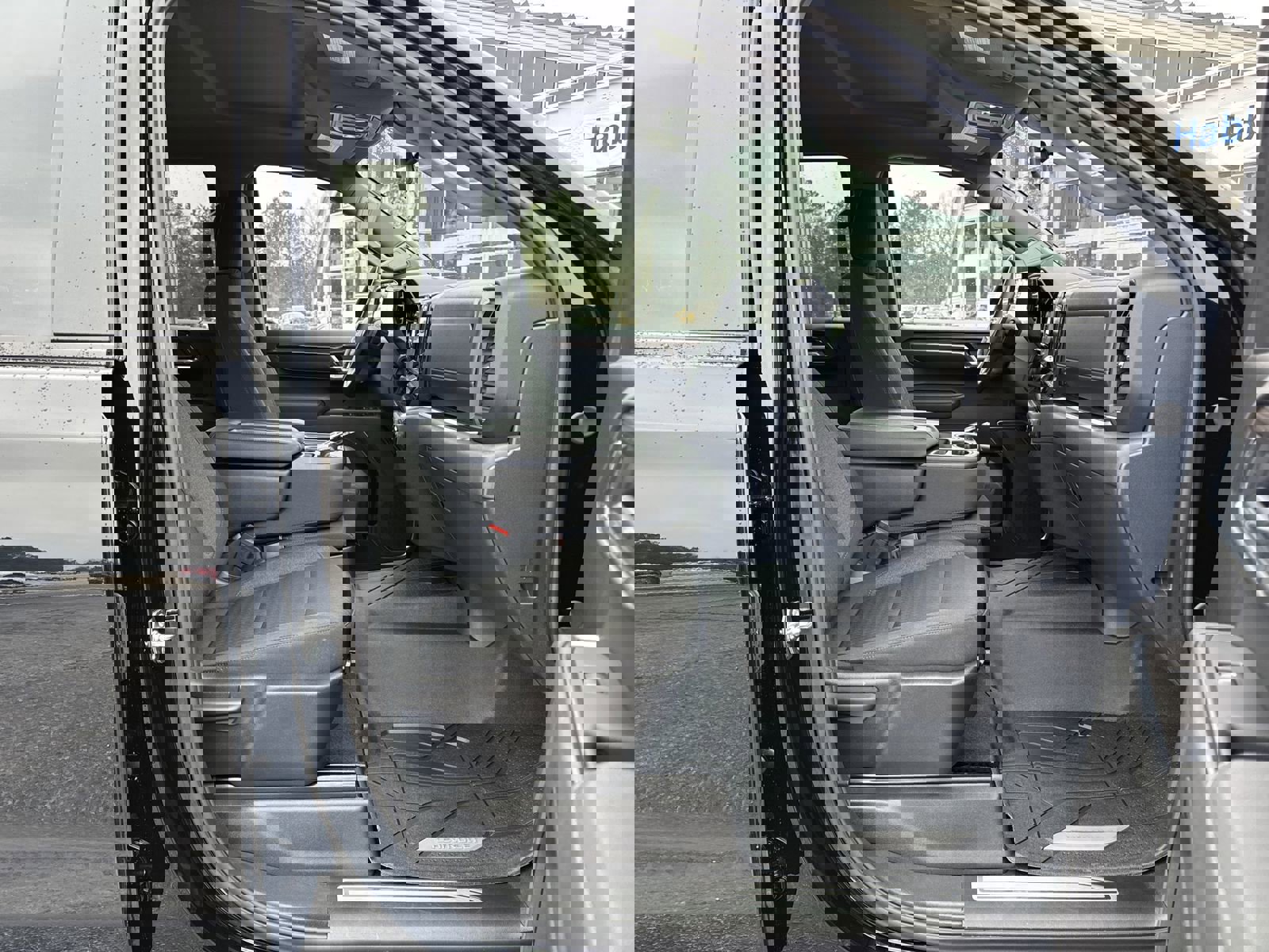 Used 2025 Chevrolet Silverado 1500 LT image 32