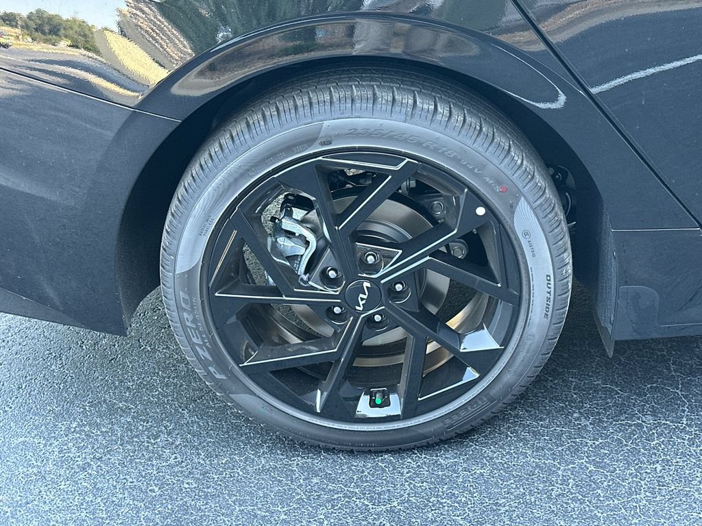 New 2027 Kia K5 GT-Line FWD image 17