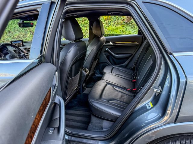 Used 2017 Audi Q3 2.0T Premium Plus w/ Premium Plus Package FWD image 10