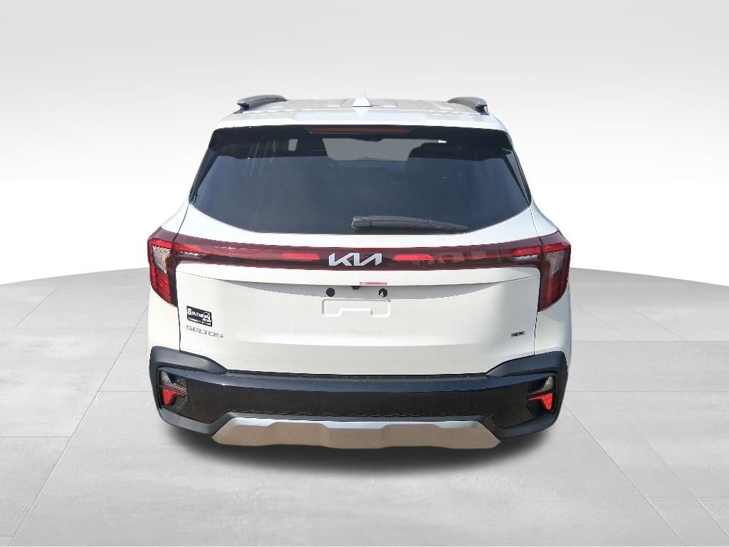 Used 2025 Kia Seltos S AWD/4WD image 5