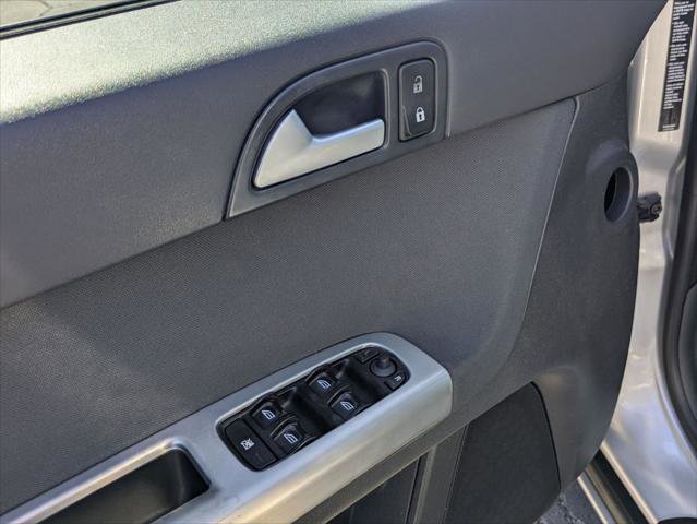 Used 2009 Volvo V50 2.4i FWD image 10