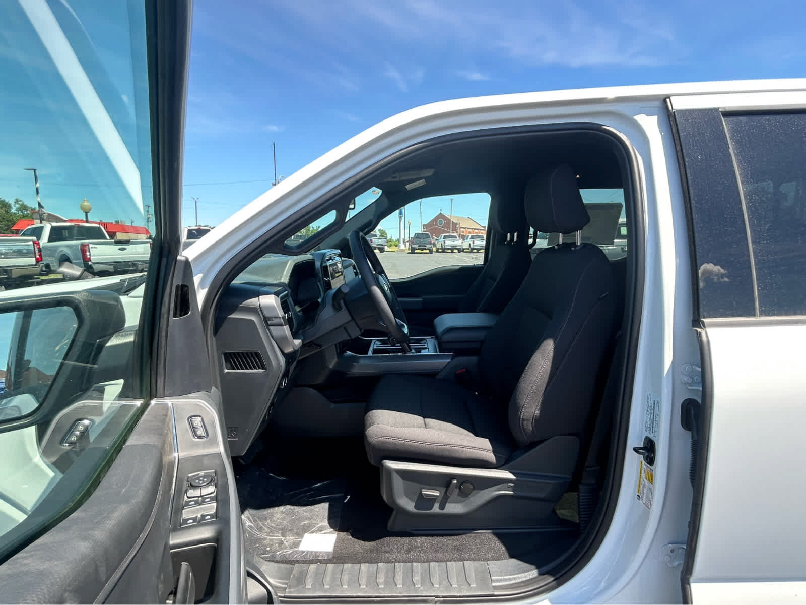 New 2026 Ford F150 XLT w/ Equipment Group 302A MID AWD/4WD image 13
