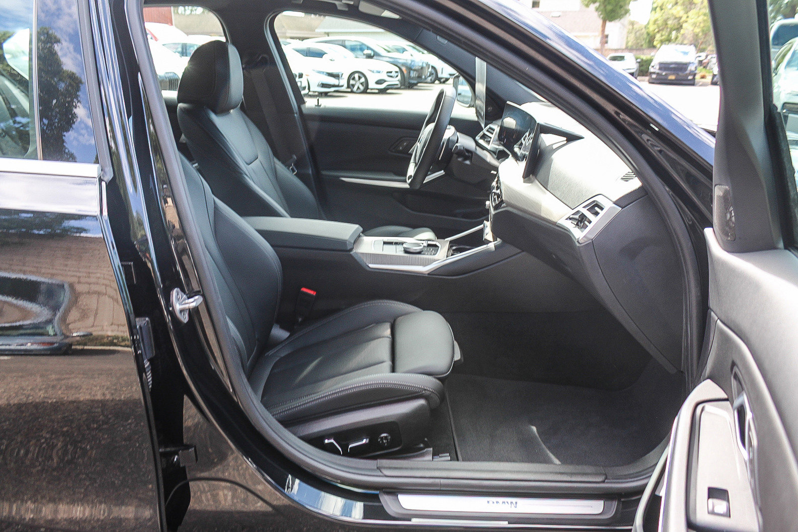 Certified 2025 BMW 330i Sedan image 16