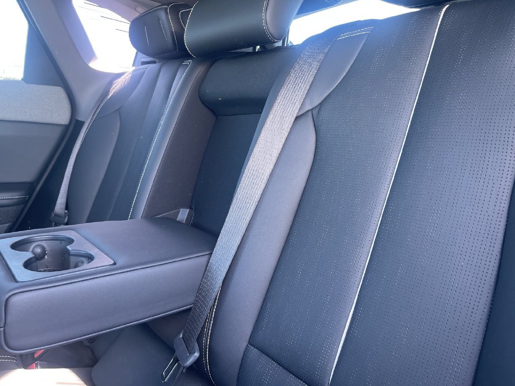 Certified 2025 Cadillac Optiq Luxury 2 w/ LPO, Floor Liner Package AWD/4WD image 38