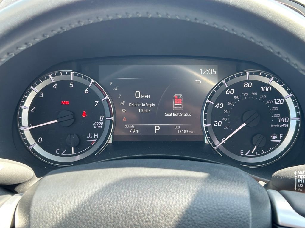 Used 2023 Toyota Highlander XLE image 36