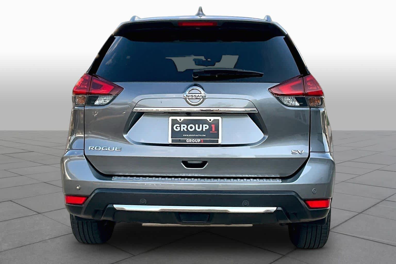 Used 2019 Nissan Rogue SV FWD image 4