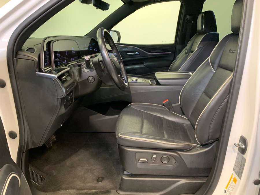 Used 2022 Cadillac Escalade ESV Sport w/ Touring Package AWD/4WD image 22