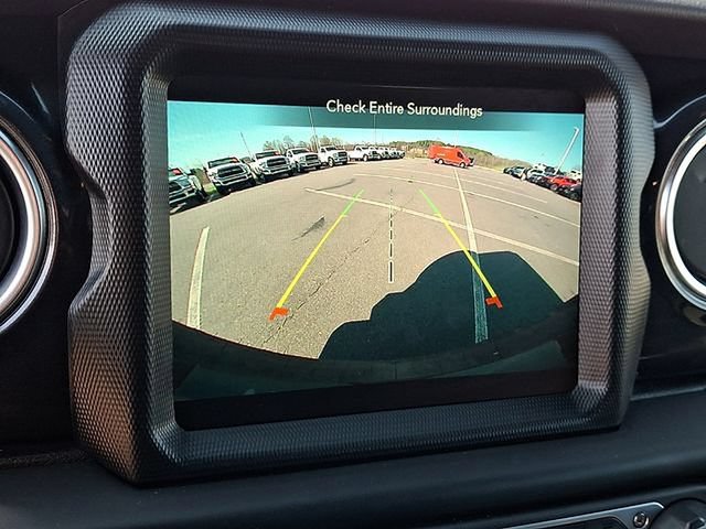 Used 2023 Jeep Wrangler Unlimited Sahara AWD/4WD image 18