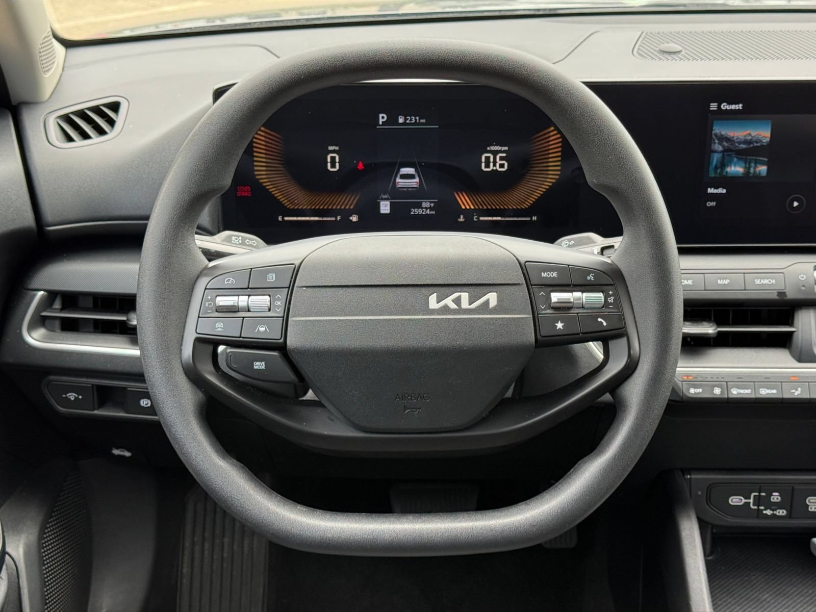 Used 2025 Kia K4 FWD image 30