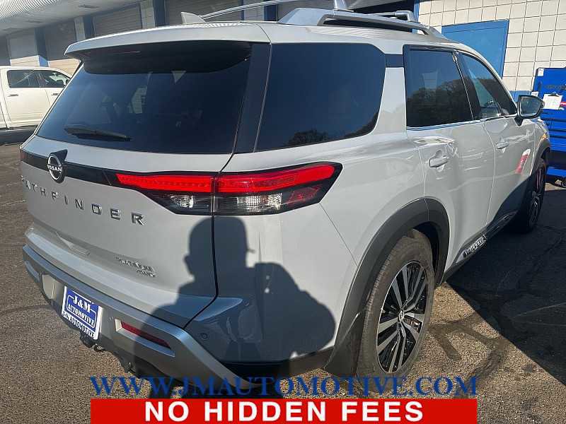 Used 2023 Nissan Pathfinder Platinum AWD/4WD image 4