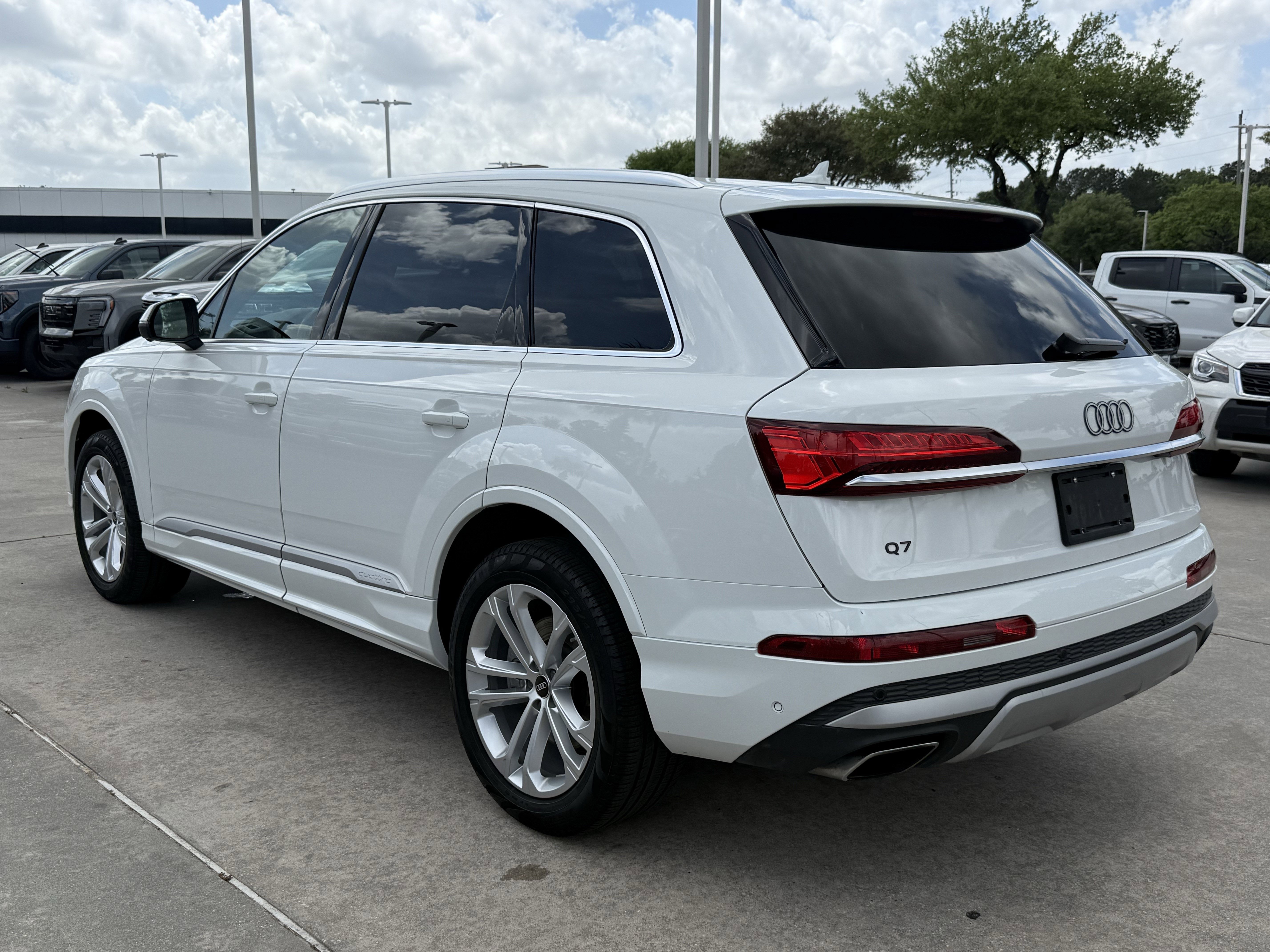 Used 2025 Audi Q7 3.0T Premium Plus AWD/4WD image 7