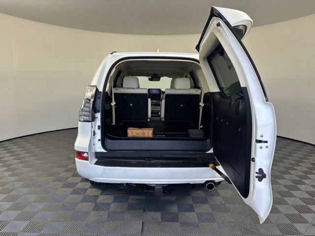 Used 2023 Lexus GX 460 Premium AWD/4WD image 30
