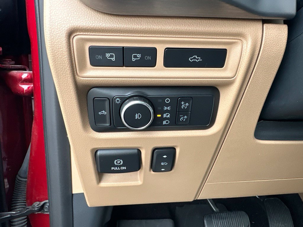 Used 2022 Ford F150 Lariat w/ Equipment Group 502A High AWD/4WD image 39