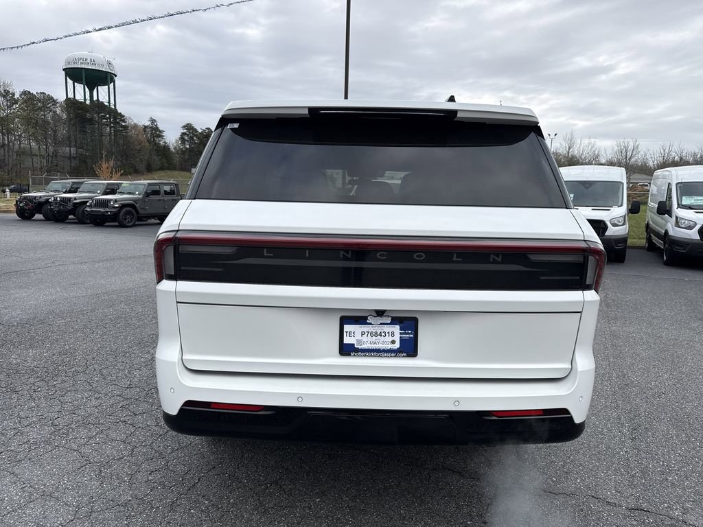 Used 2025 Lincoln Navigator Reserve w/ Jet Appearance Package image 6
