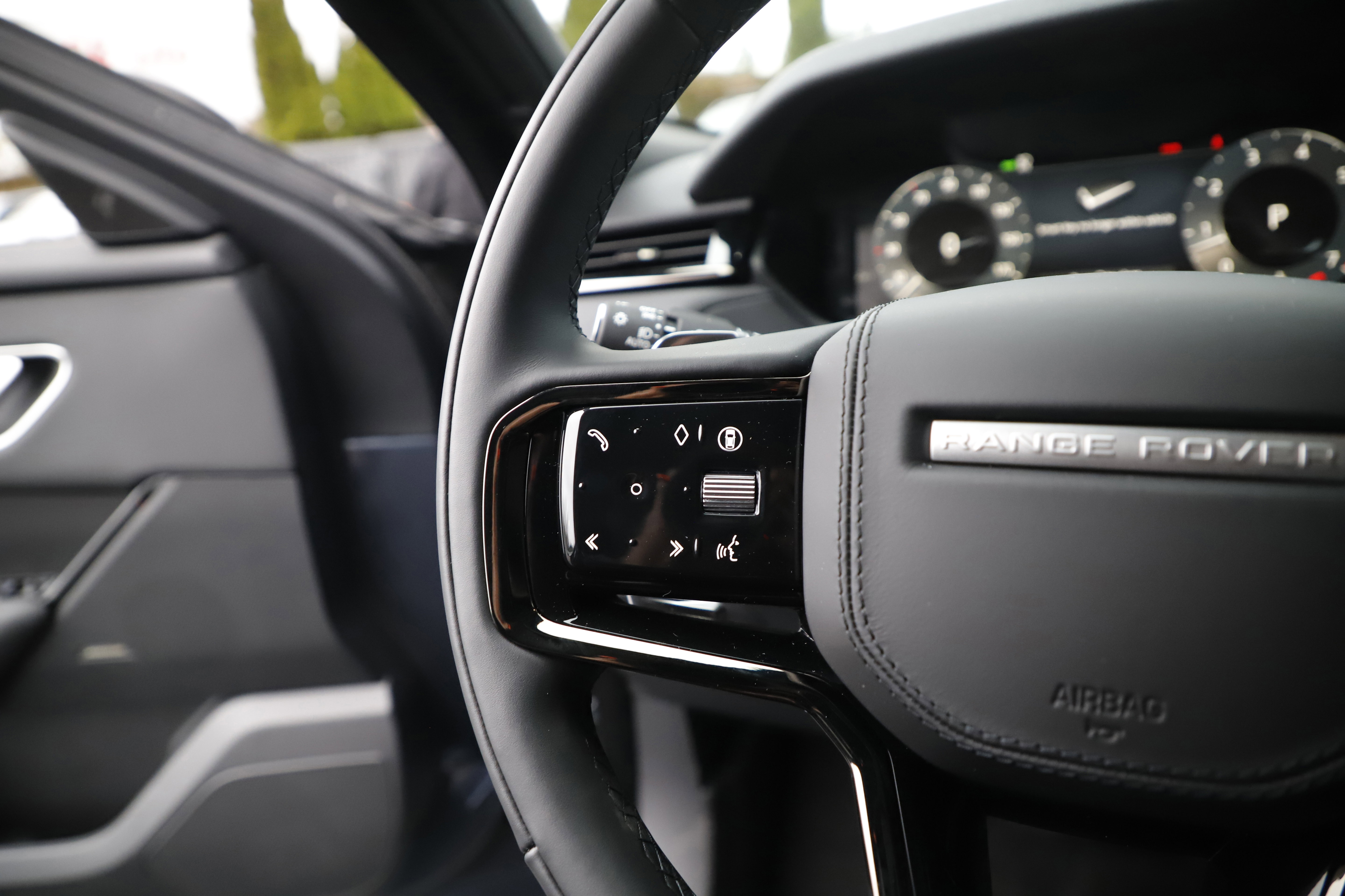 New 2026 Land Rover Range Rover Velar S image 22