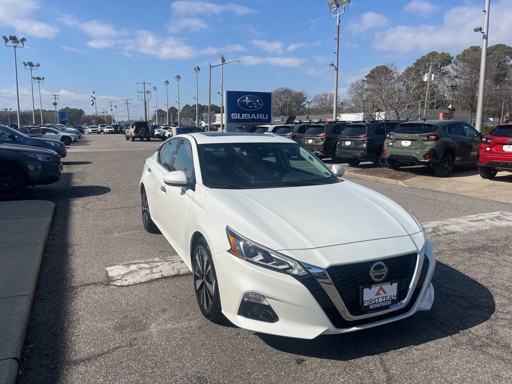 Used 2022 Nissan Altima 2.5 SL image 2