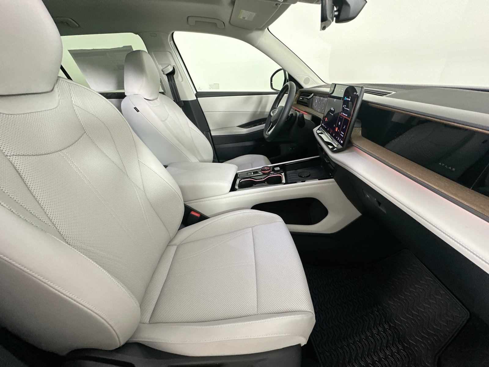 New 2027 Volkswagen Atlas SE AWD/4WD image 43