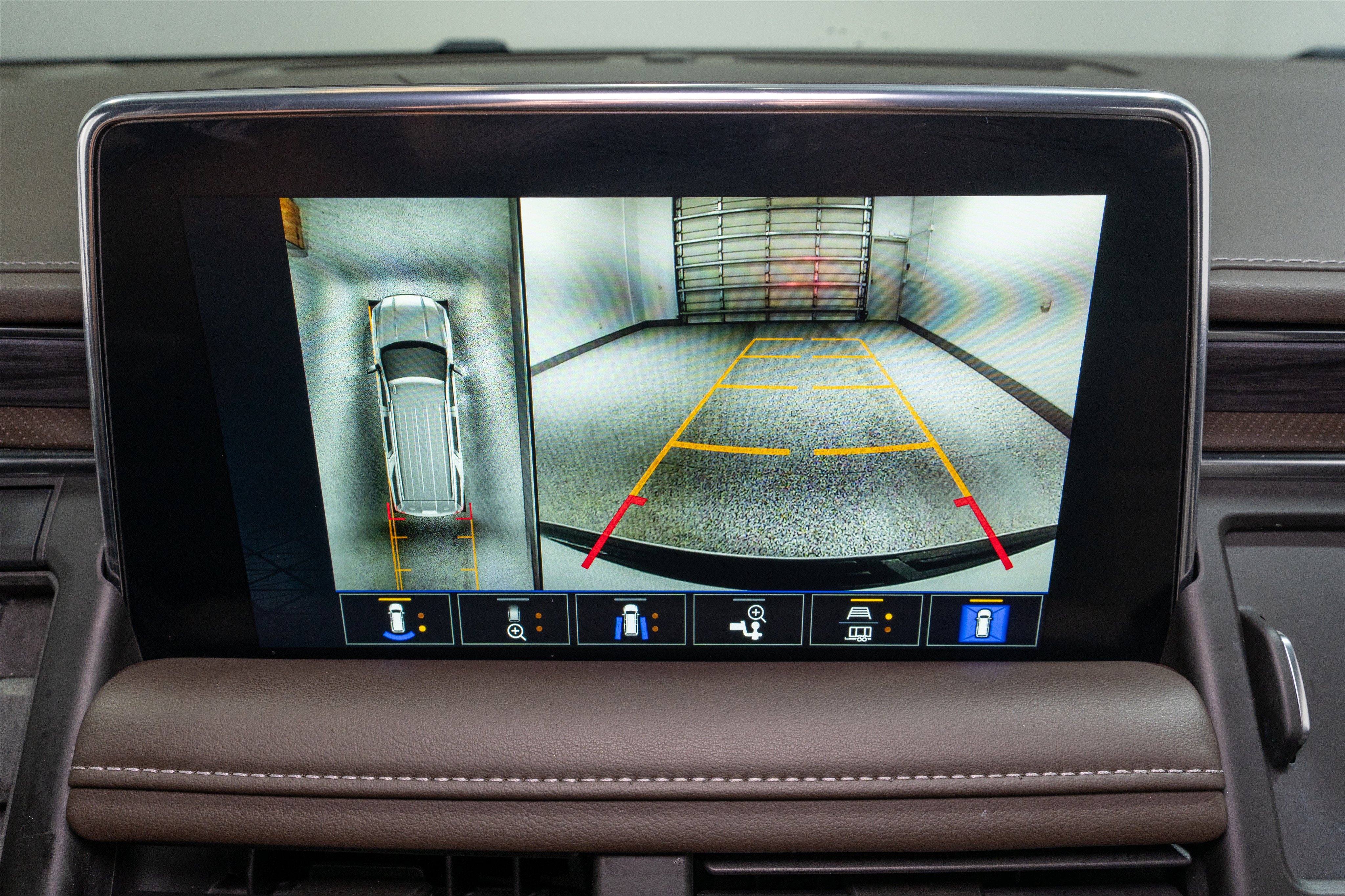 Used 2022 GMC Yukon SLT w/ SLT Premium Package RWD image 21