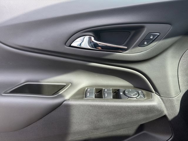 Used 2024 Chevrolet Equinox LT w/ LPO, Floor Liner Package FWD image 4