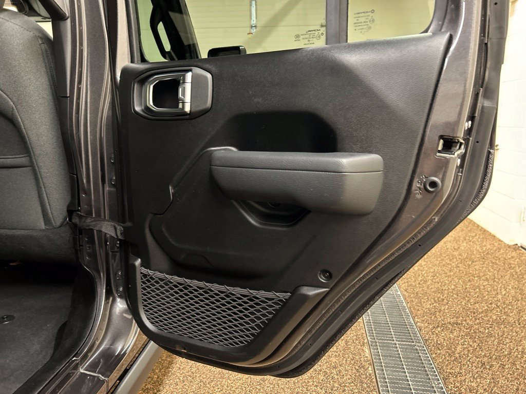 Used 2025 Jeep Wrangler Unlimited Sport S 4xe AWD/4WD image 17
