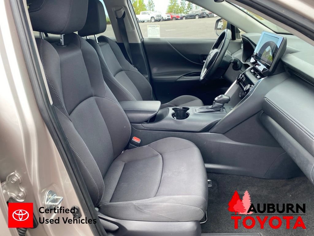 Certified 2024 Toyota Venza LE AWD/4WD image 16