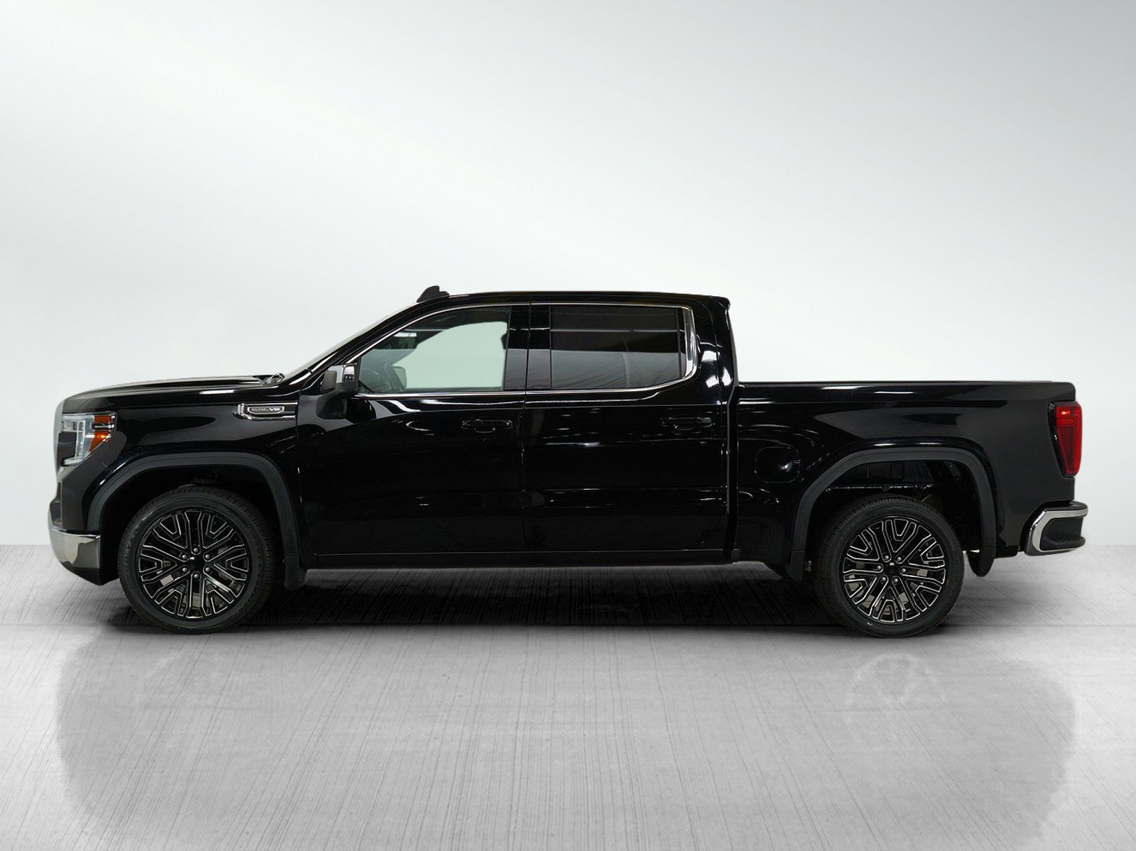 Used 2019 GMC Sierra 1500 SLE image 2