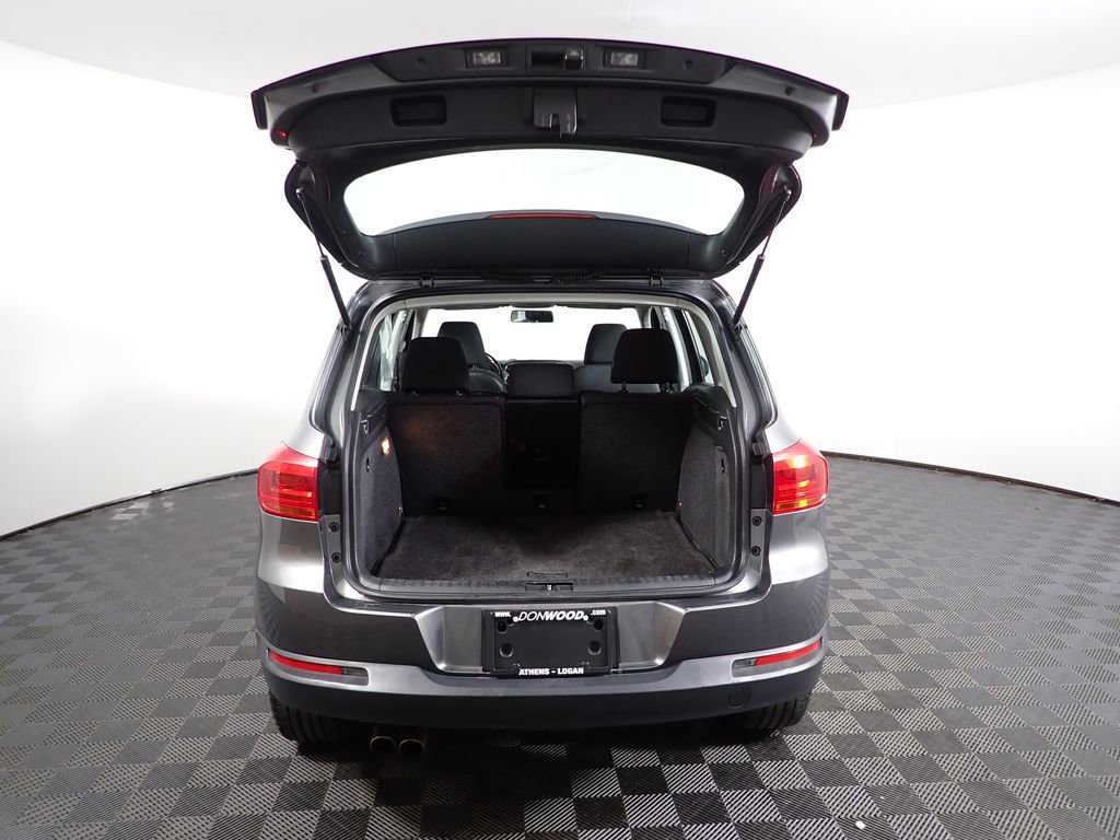 Used 2017 Volkswagen Tiguan Limited w/ Premium Package image 13