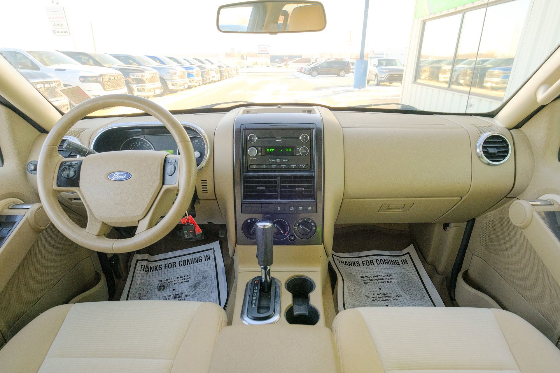 Used 2010 Ford Explorer XLT image 29