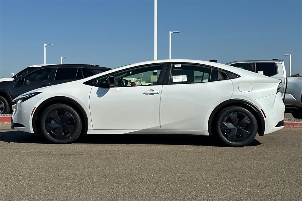 New 2026 Toyota Prius Plug-In Hybrid image 7